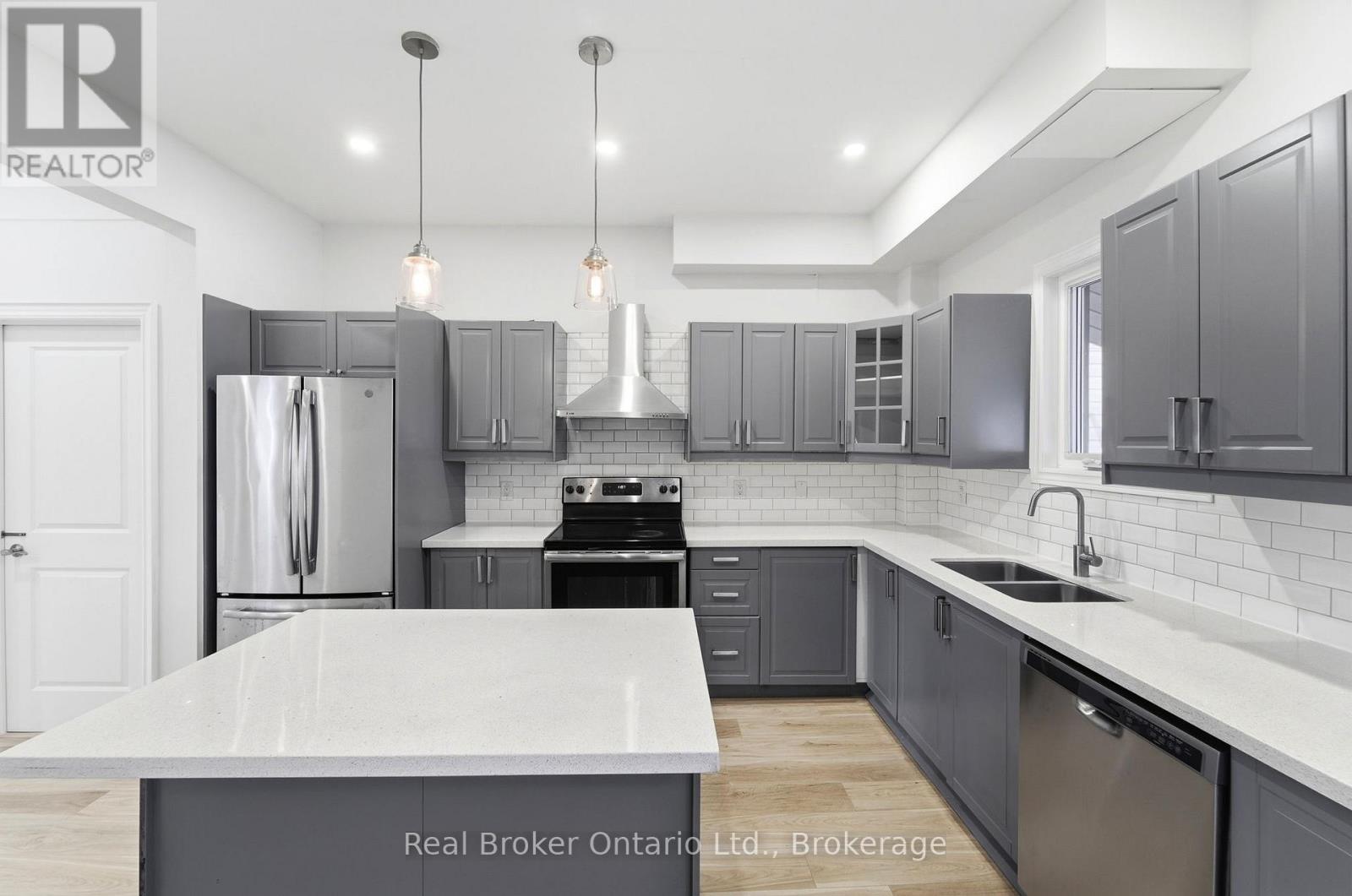 Upper - 167 Rosslyn Avenue N, Hamilton, Ontario  L8L 7P8 - Photo 10 - X13029904