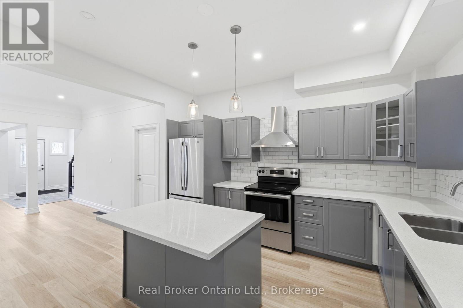 Upper - 167 Rosslyn Avenue N, Hamilton, Ontario  L8L 7P8 - Photo 11 - X13029904