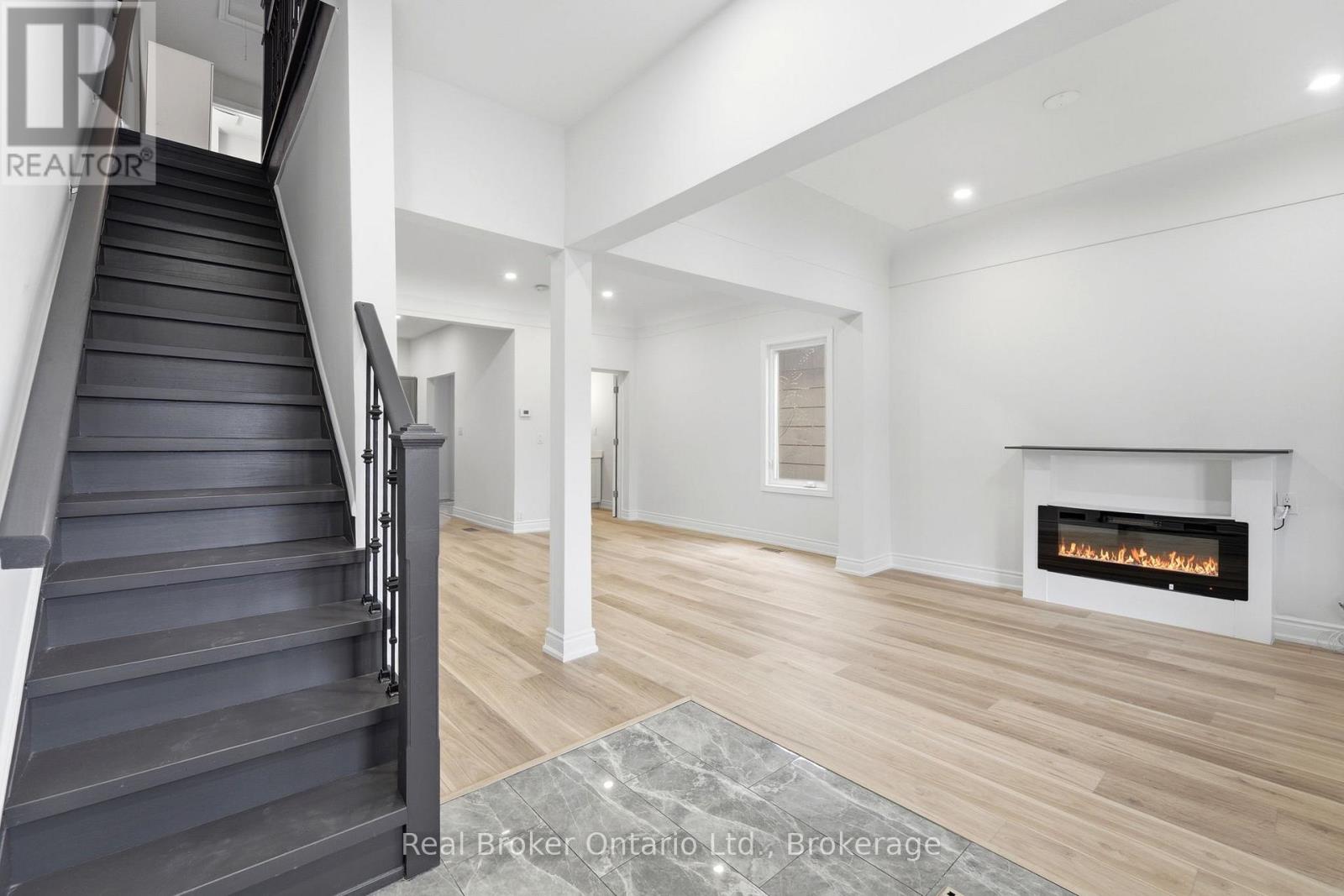 Upper - 167 Rosslyn Avenue N, Hamilton, Ontario  L8L 7P8 - Photo 14 - X13029904