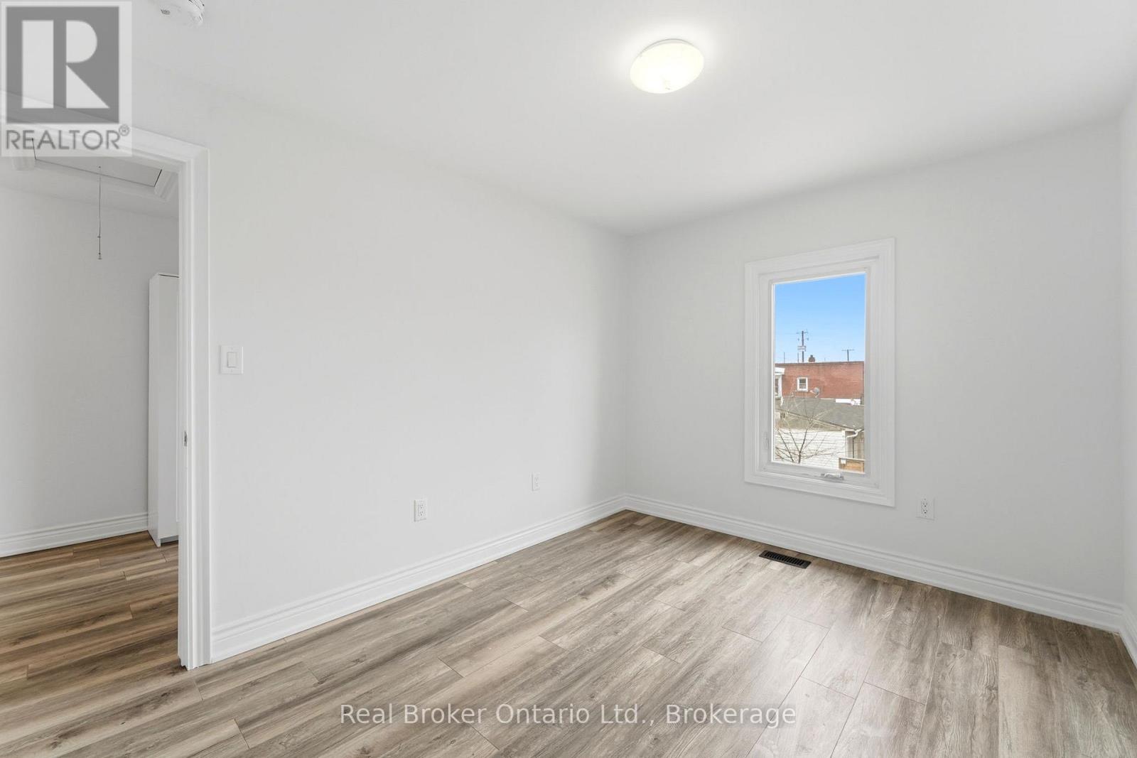 Upper - 167 Rosslyn Avenue N, Hamilton, Ontario  L8L 7P8 - Photo 18 - X13029904