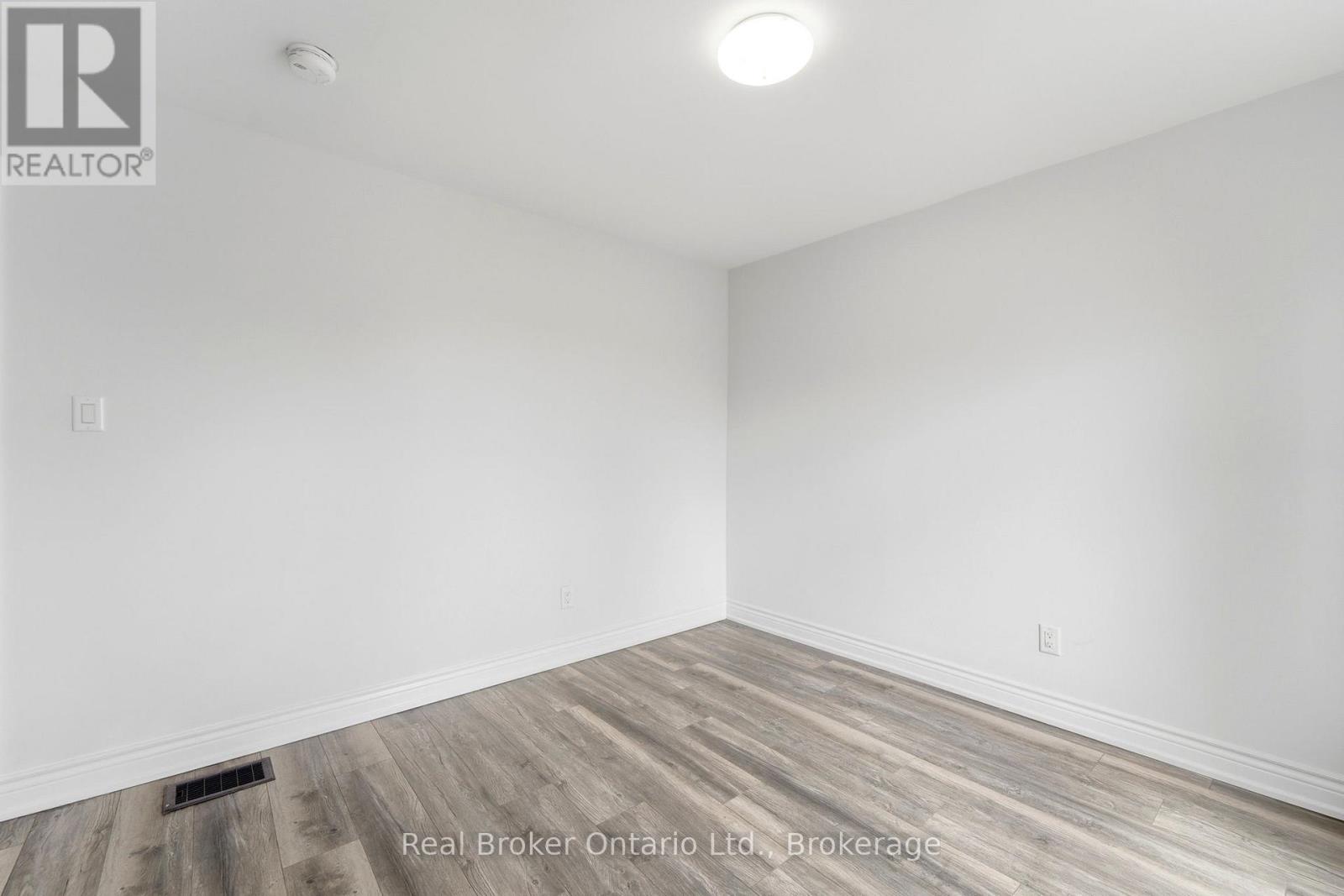 Upper - 167 Rosslyn Avenue N, Hamilton, Ontario  L8L 7P8 - Photo 25 - X13029904