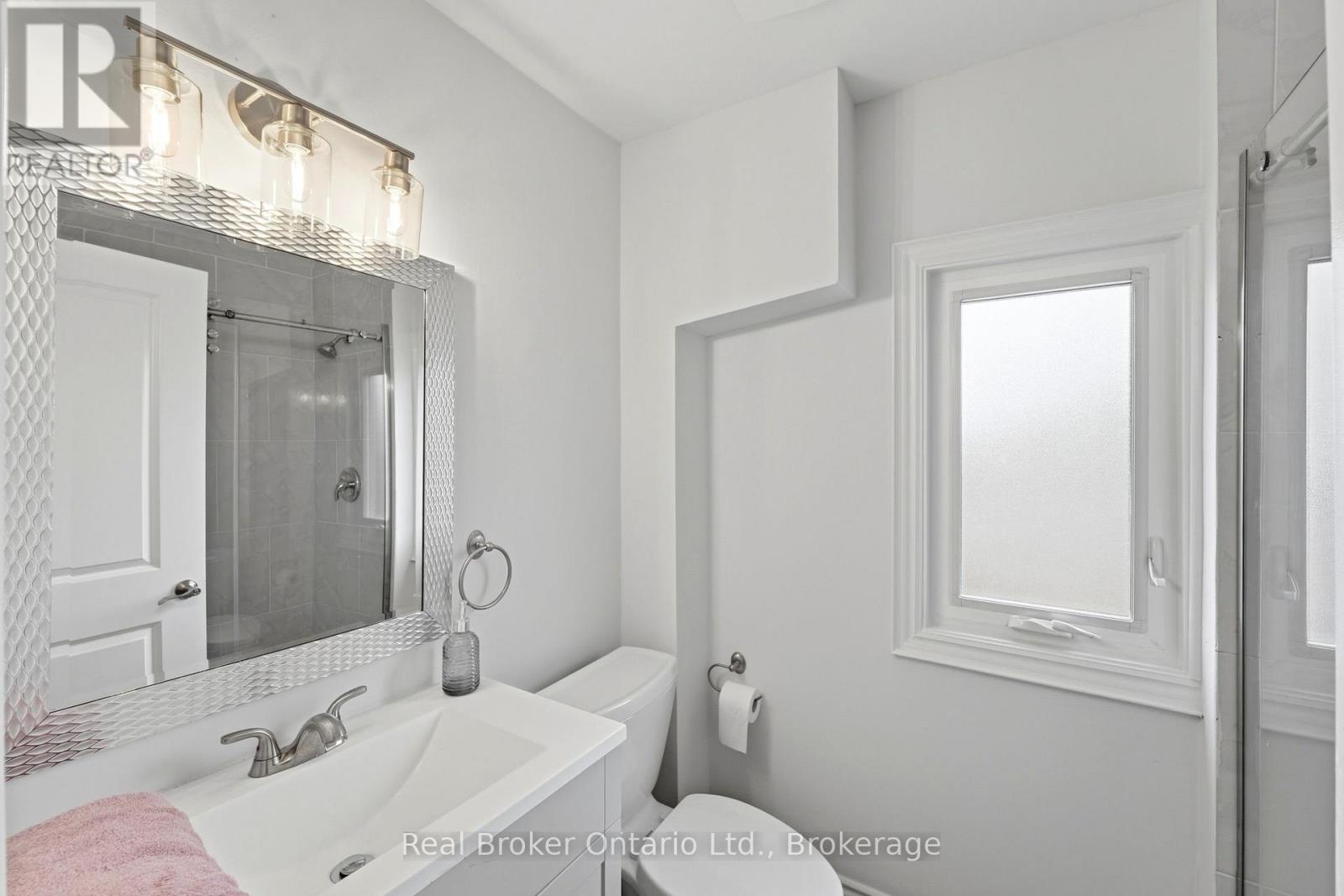 Upper - 167 Rosslyn Avenue N, Hamilton, Ontario  L8L 7P8 - Photo 29 - X13029904