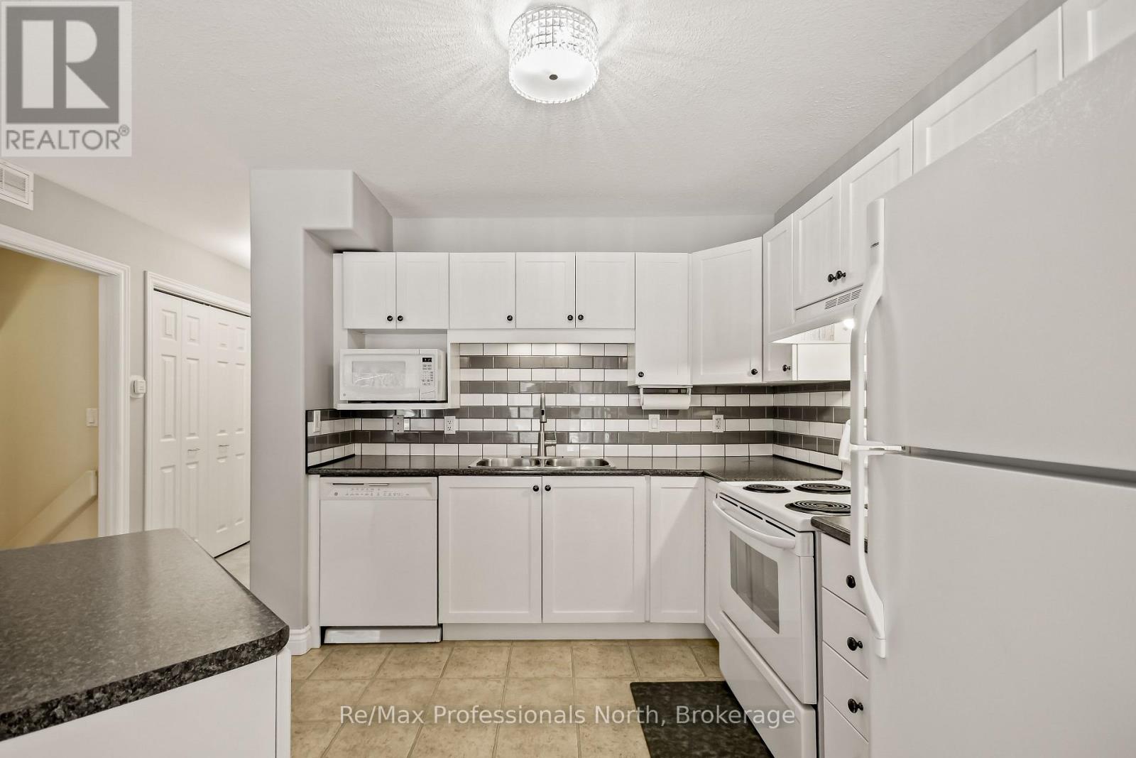 151 Pine Street, Bracebridge, Ontario  P1L 2H8 - Photo 18 - X13026894