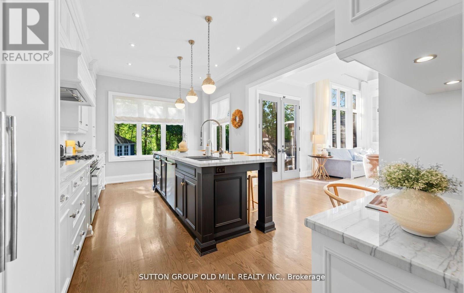 8 Cumberland Drive, Mississauga, Ontario  L5G 3M6 - Photo 15 - W13029484