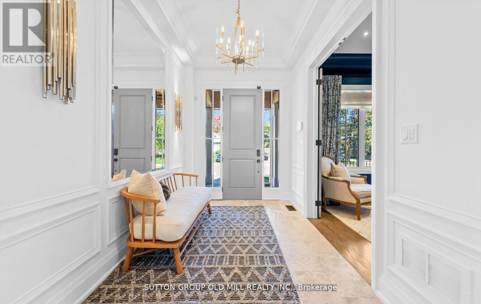 8 Cumberland Drive, Mississauga, Ontario  L5G 3M6 - Photo 3 - W13029484