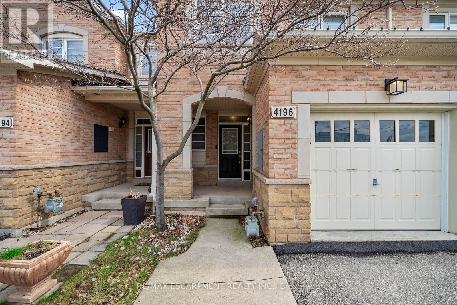 4196 Rawlins Common, Burlington, Ontario  L7M 0B5 - Photo 3 - W13029502