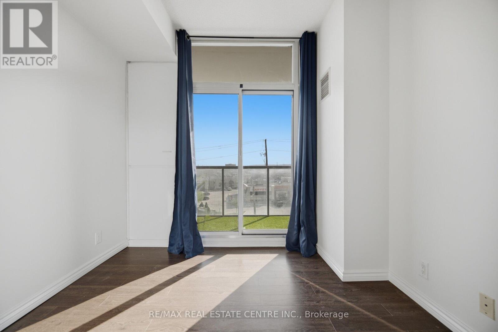 405 - 1940 Ironstone Drive, Burlington, Ontario  L7L 0E4 - Photo 20 - W13029516