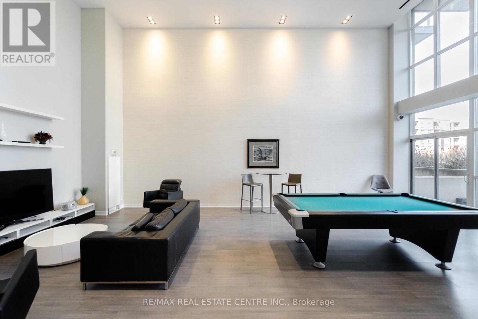 405 - 1940 Ironstone Drive, Burlington, Ontario  L7L 0E4 - Photo 38 - W13029516