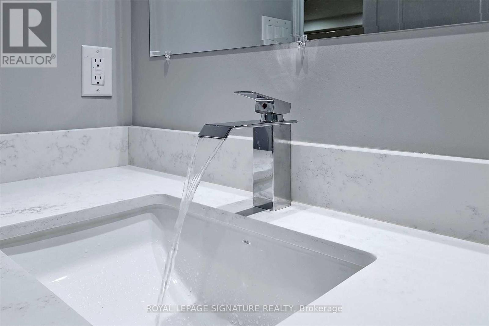 6094 Prairie Circle, Mississauga, Ontario  L5N 5Z5 - Photo 17 - W13029530