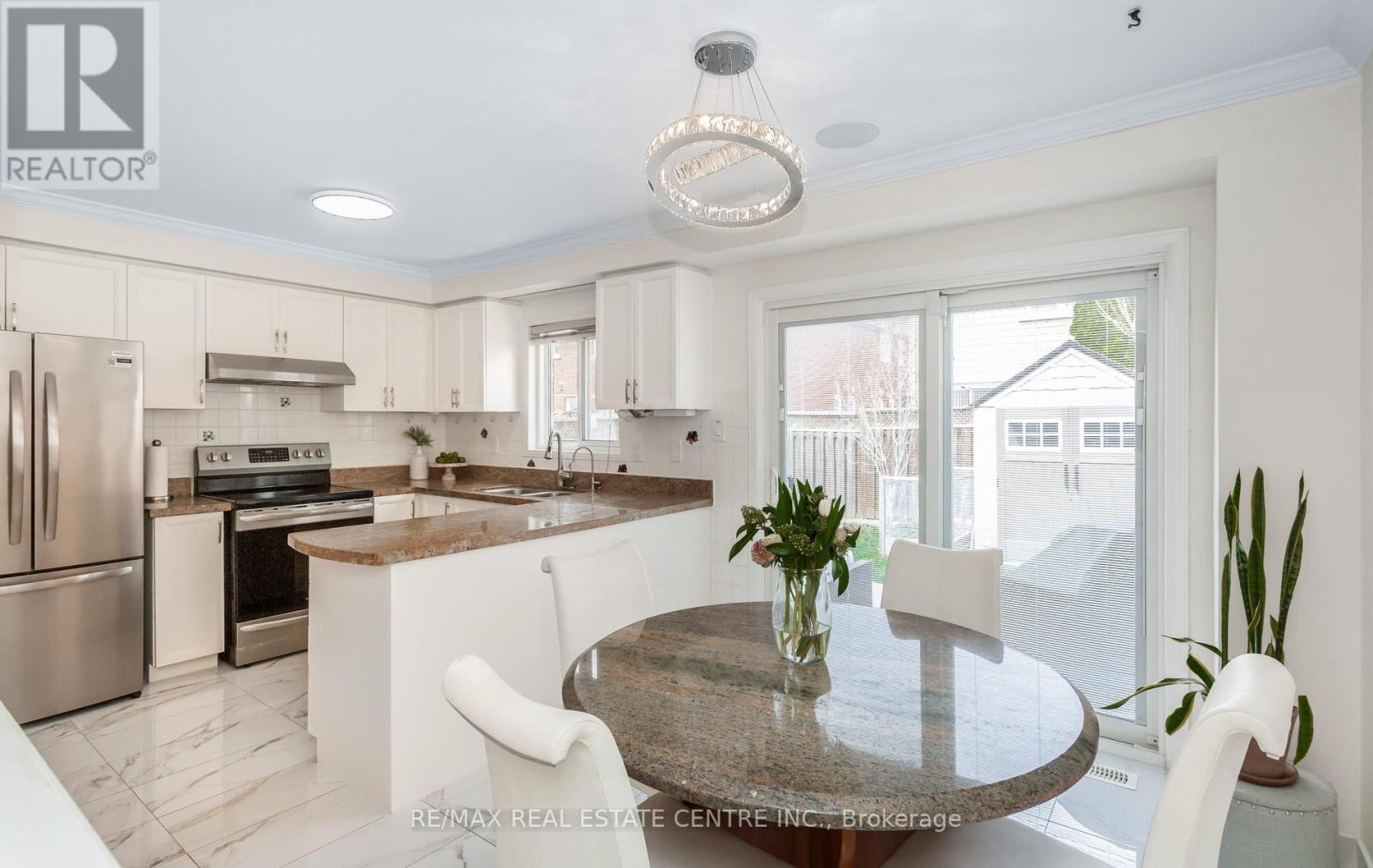 66 Herkes Drive, Brampton, Ontario  L6Y 4Z3 - Photo 16 - W13029534