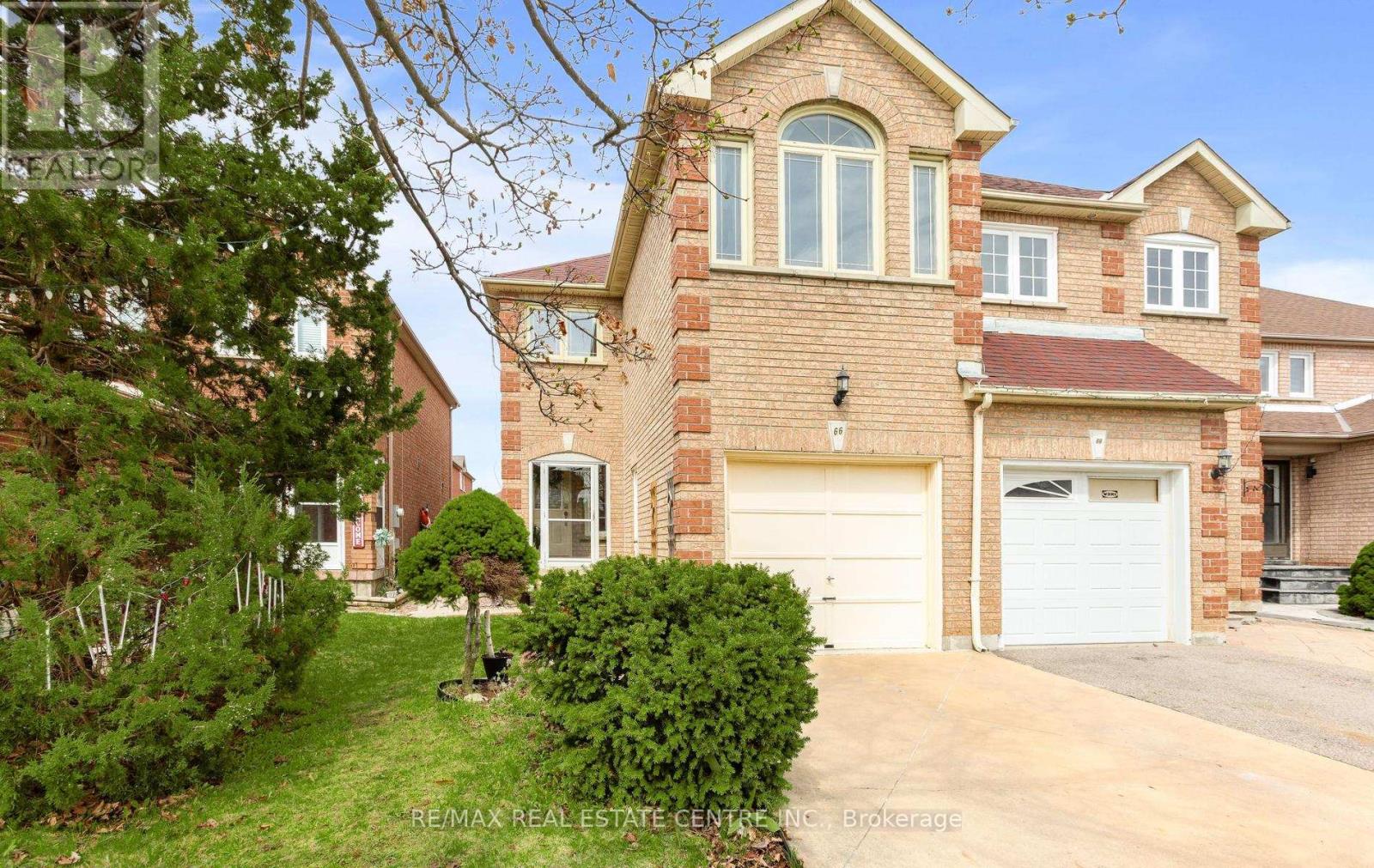 66 Herkes Drive, Brampton, Ontario  L6Y 4Z3 - Photo 3 - W13029534