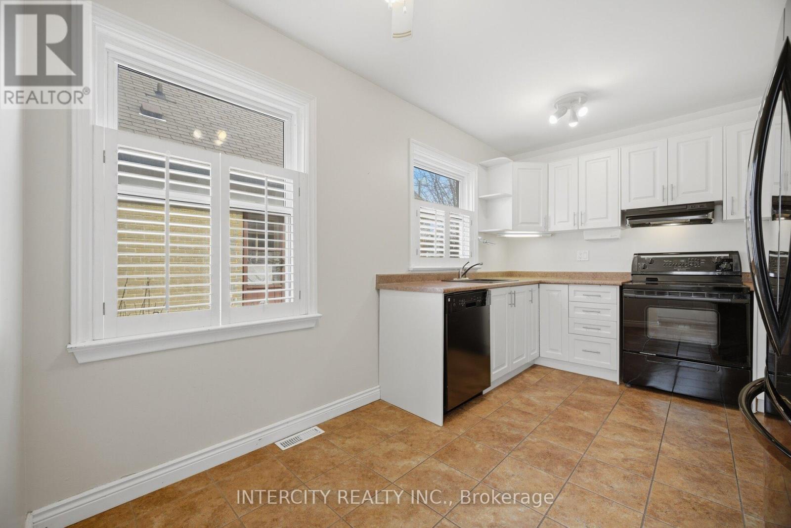 49 Mccaul Street, Brampton, Ontario  L6V 1J1 - Photo 19 - W13029606