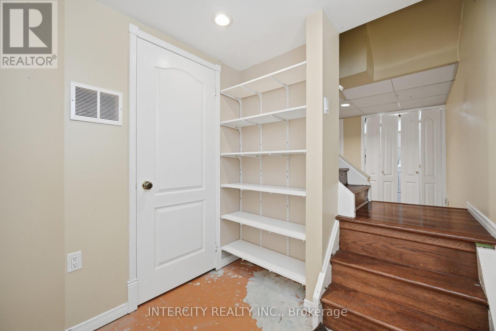 49 Mccaul Street, Brampton, Ontario  L6V 1J1 - Photo 36 - W13029606