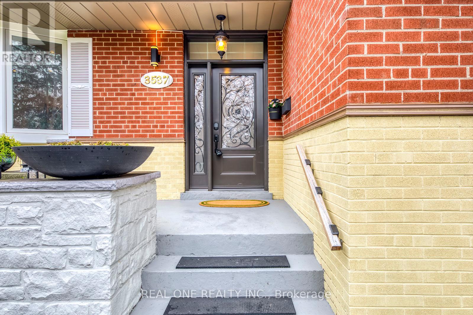 3537 Enniskillen Circle, Mississauga, Ontario  L5C 2M9 - Photo 10 - W13029612