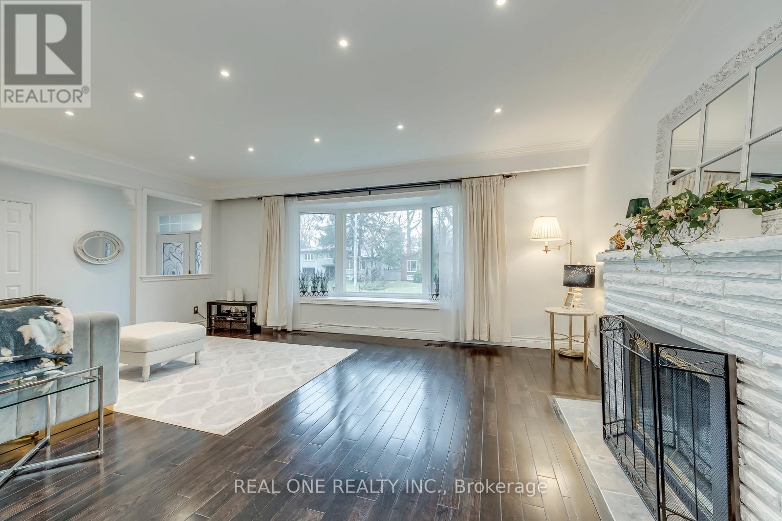 3537 Enniskillen Circle, Mississauga, Ontario  L5C 2M9 - Photo 13 - W13029612