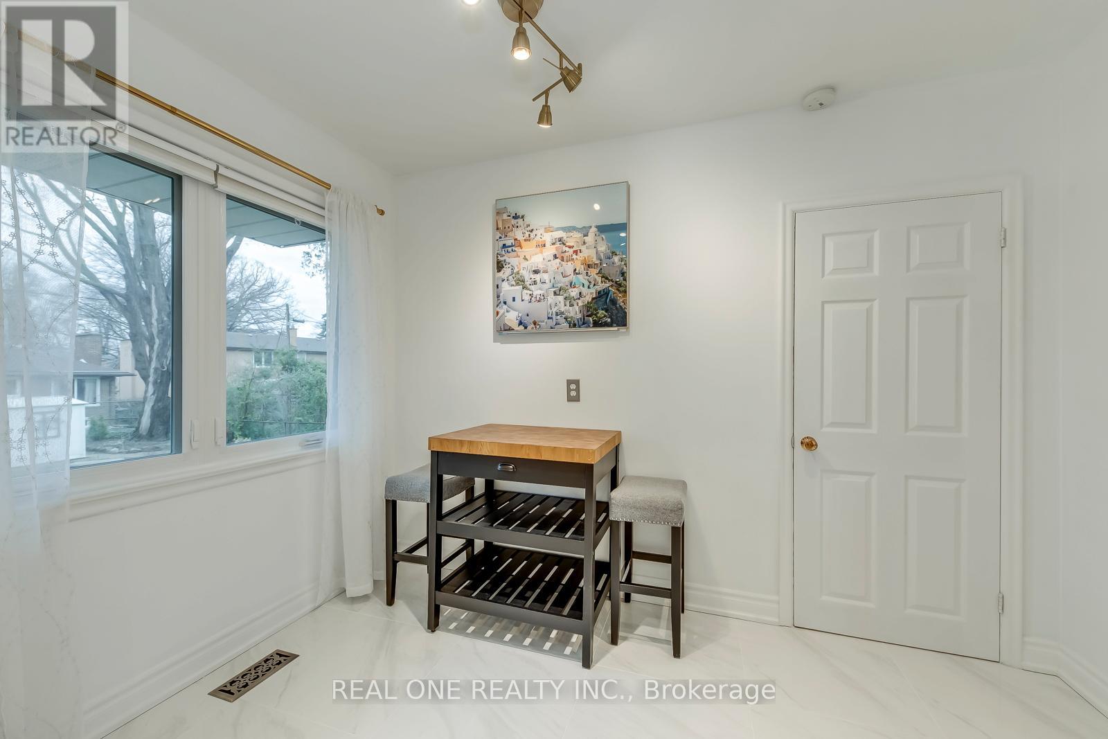 3537 Enniskillen Circle, Mississauga, Ontario  L5C 2M9 - Photo 18 - W13029612