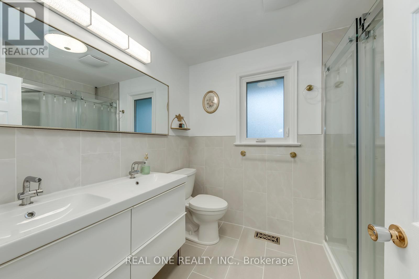 3537 Enniskillen Circle, Mississauga, Ontario  L5C 2M9 - Photo 24 - W13029612