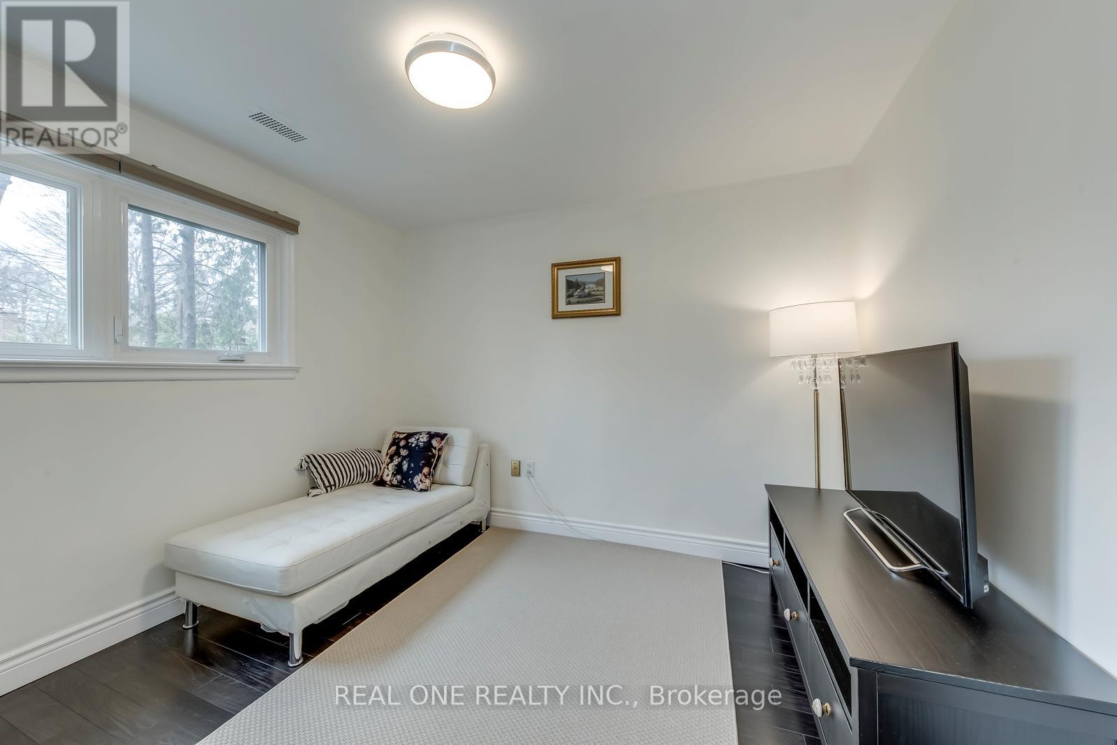 3537 Enniskillen Circle, Mississauga, Ontario  L5C 2M9 - Photo 25 - W13029612