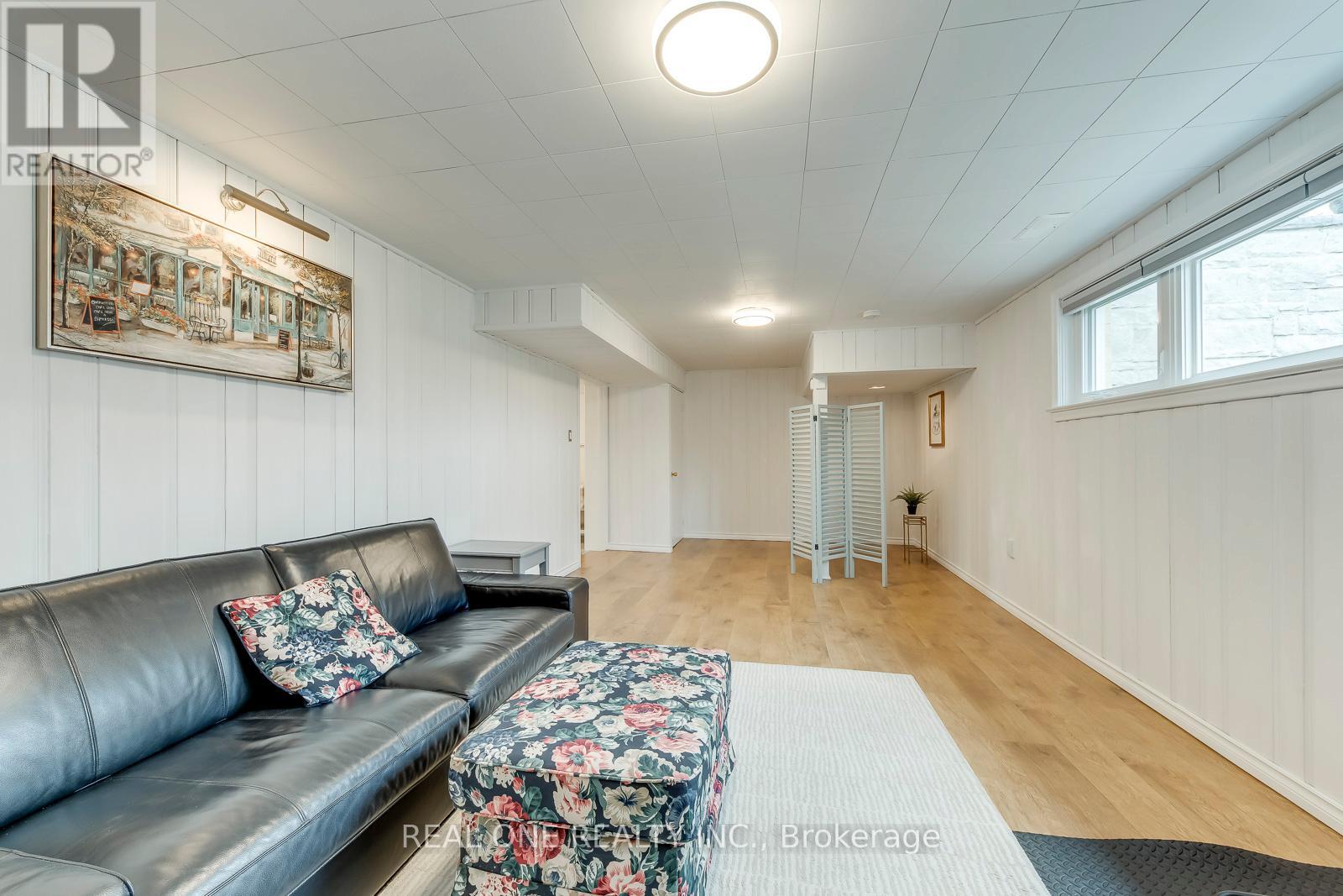 3537 Enniskillen Circle, Mississauga, Ontario  L5C 2M9 - Photo 30 - W13029612