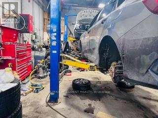 31-32 - 1772 Albion Road, Toronto, Ontario  M9V 1C2 - Photo 7 - W13029636