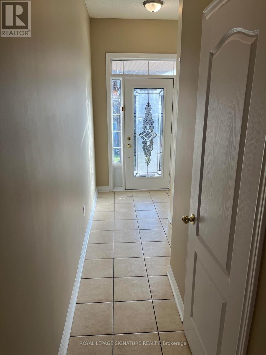 4769 Bluefeather Lane, Mississauga, Ontario  L5R 0C8 - Photo 4 - W13029652