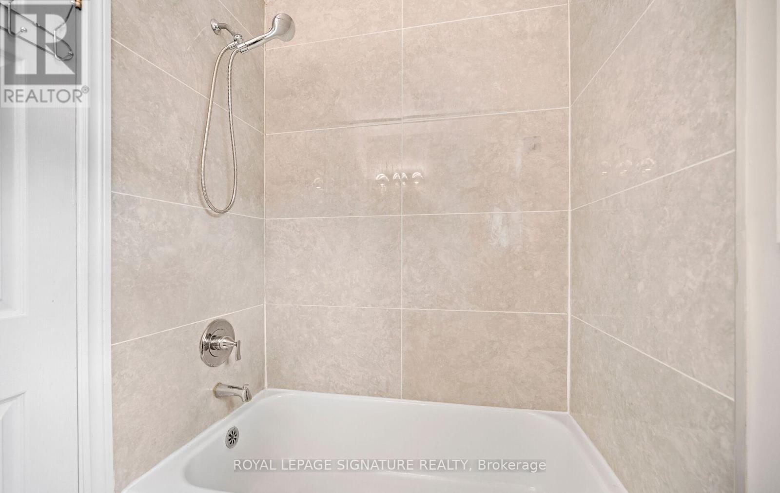 1207 Pinegrove Road, Oakville, Ontario  L6L 2W8 - Photo 15 - W13029688