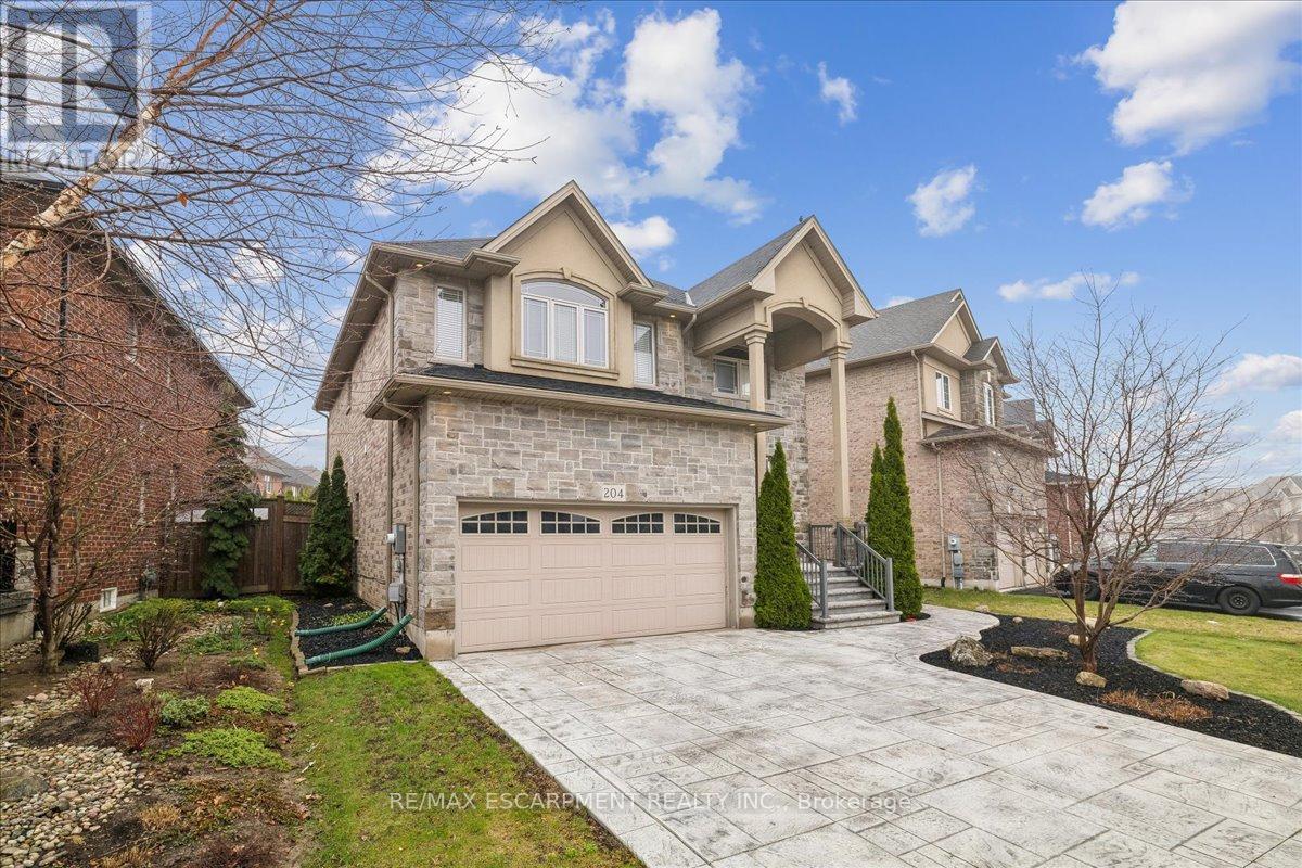 204 Vinton Road, Hamilton, Ontario  L9K 0G8 - Photo 2 - X13029488