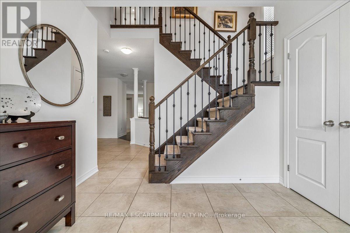 204 Vinton Road, Hamilton, Ontario  L9K 0G8 - Photo 6 - X13029488