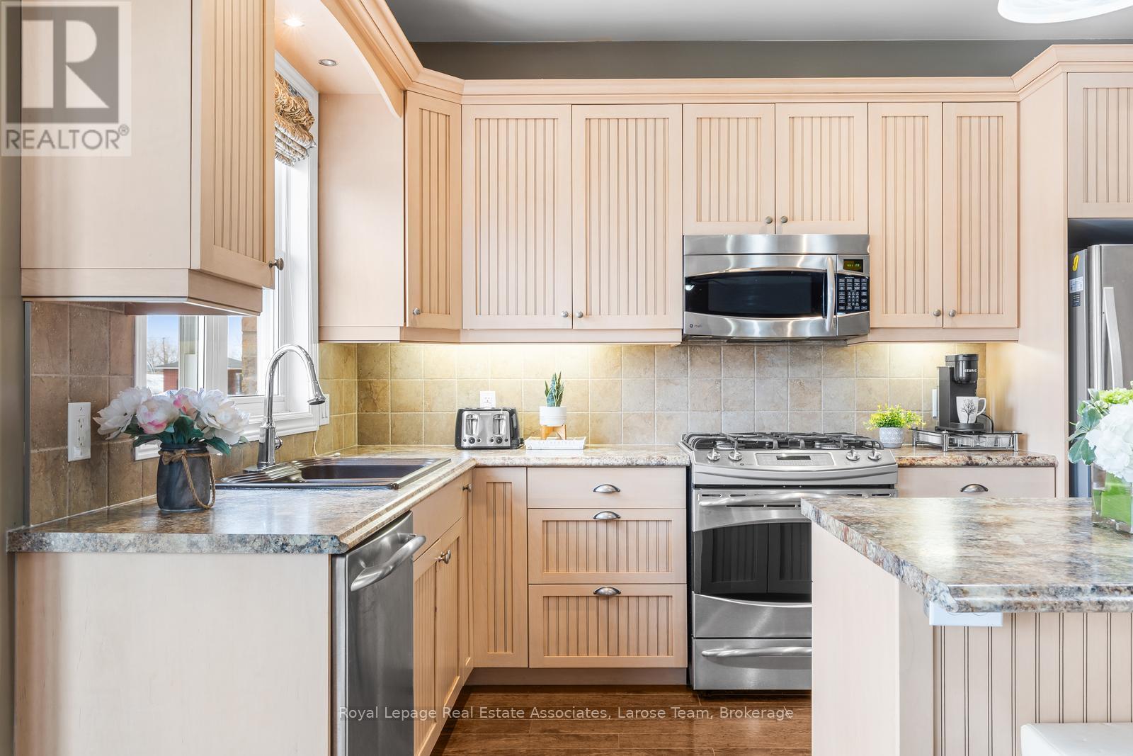 5484 Attema Crescent, West Lincoln, Ontario  L0R 1Y0 - Photo 18 - X13029598