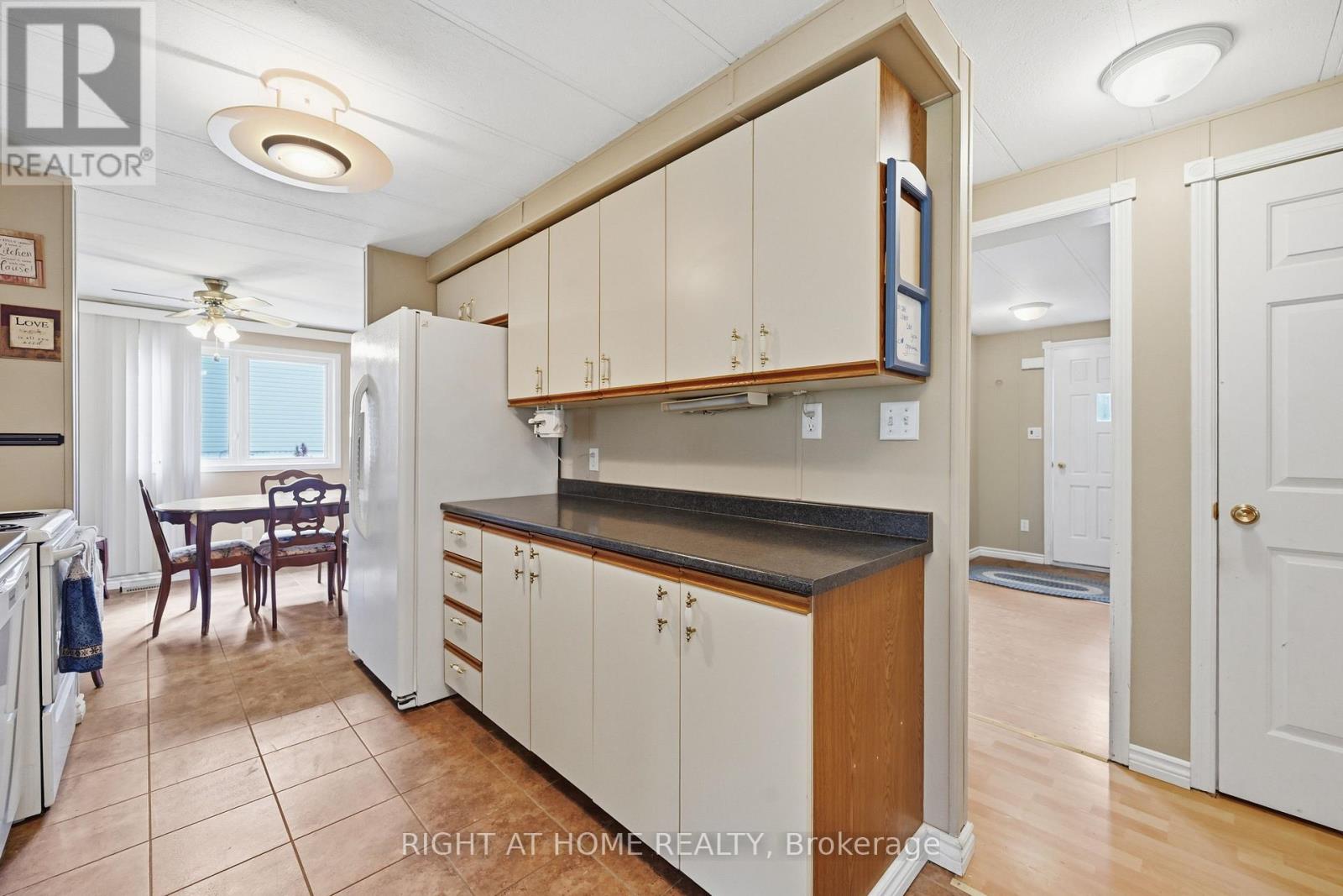 131 Hillside Cres - 1294 8th Concession Road W, Hamilton, Ontario  N0B 2J0 - Photo 10 - X13029604