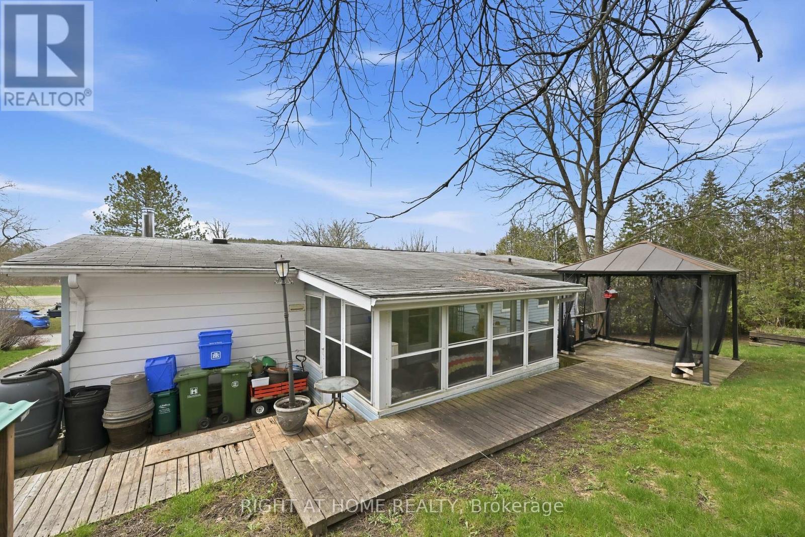 131 Hillside Cres - 1294 8th Concession Road W, Hamilton, Ontario  N0B 2J0 - Photo 21 - X13029604