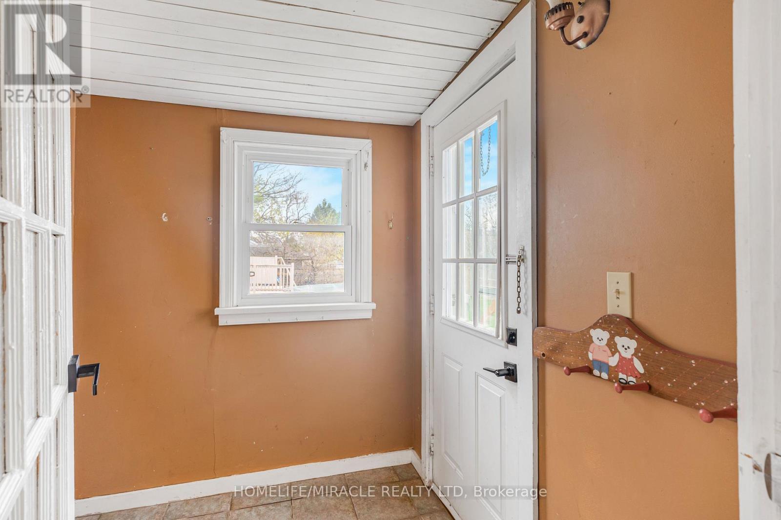 3318 Sinnicks Avenue, Niagara Falls, Ontario  L2J 2G3 - Photo 15 - X13029692