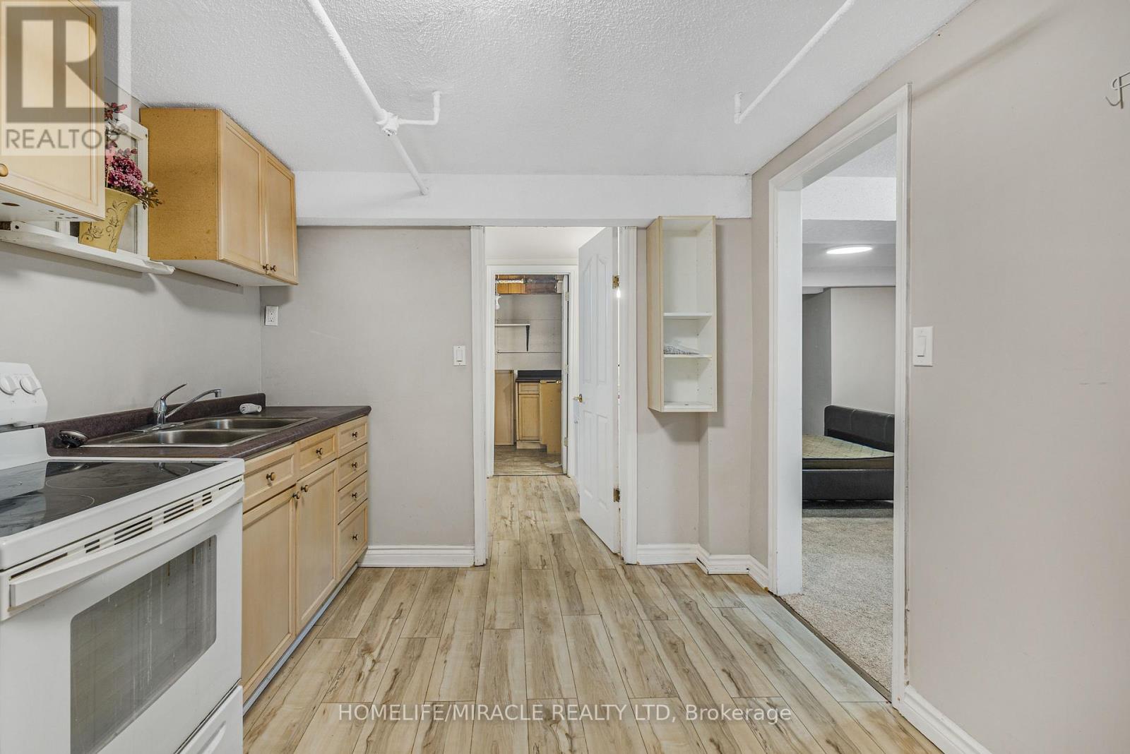 3318 Sinnicks Avenue, Niagara Falls, Ontario  L2J 2G3 - Photo 33 - X13029692