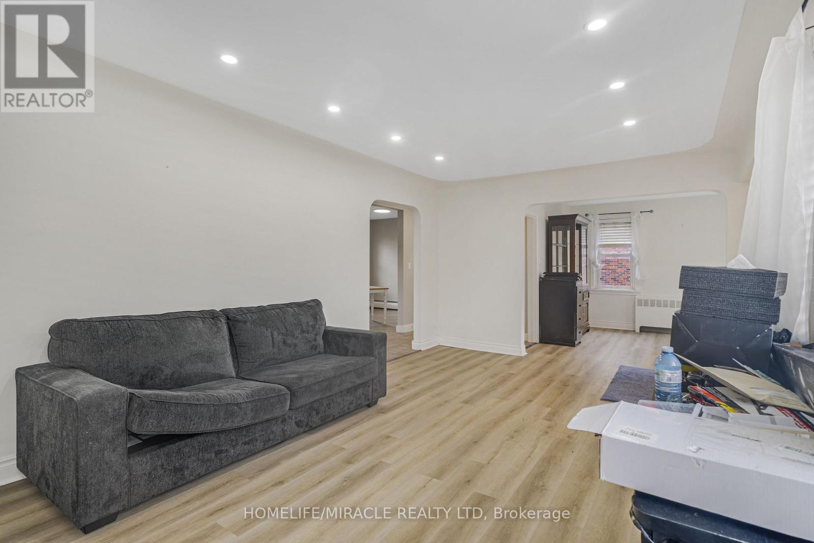 3318 Sinnicks Avenue, Niagara Falls, Ontario  L2J 2G3 - Photo 7 - X13029692