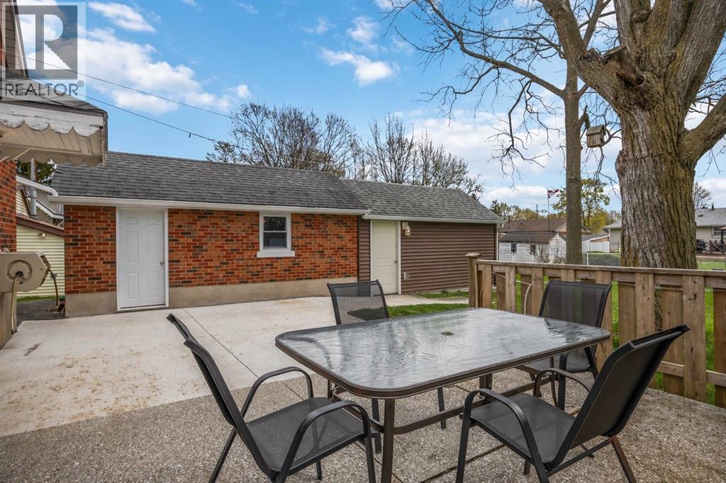 530 Plympton Street, Plympton-Wyoming, Ontario  N0N 1T0 - Photo 5 - 26008863