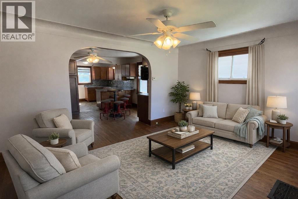 530 Plympton Street, Plympton-Wyoming, Ontario  N0N 1T0 - Photo 15 - 26008863