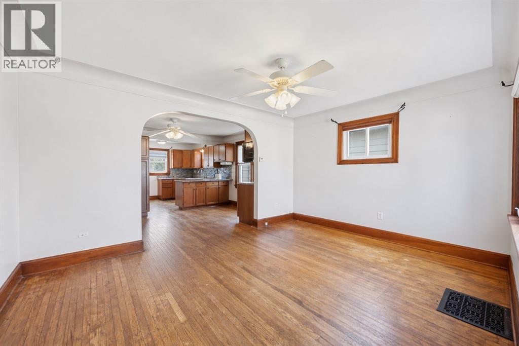 530 Plympton Street, Plympton-Wyoming, Ontario  N0N 1T0 - Photo 14 - 26008863