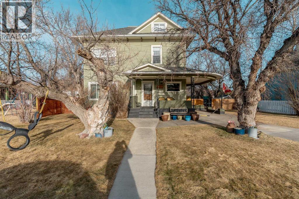 327 20 Street, Fort Macleod, Alberta  T0L 0Z0 - Photo 1 - A2278502