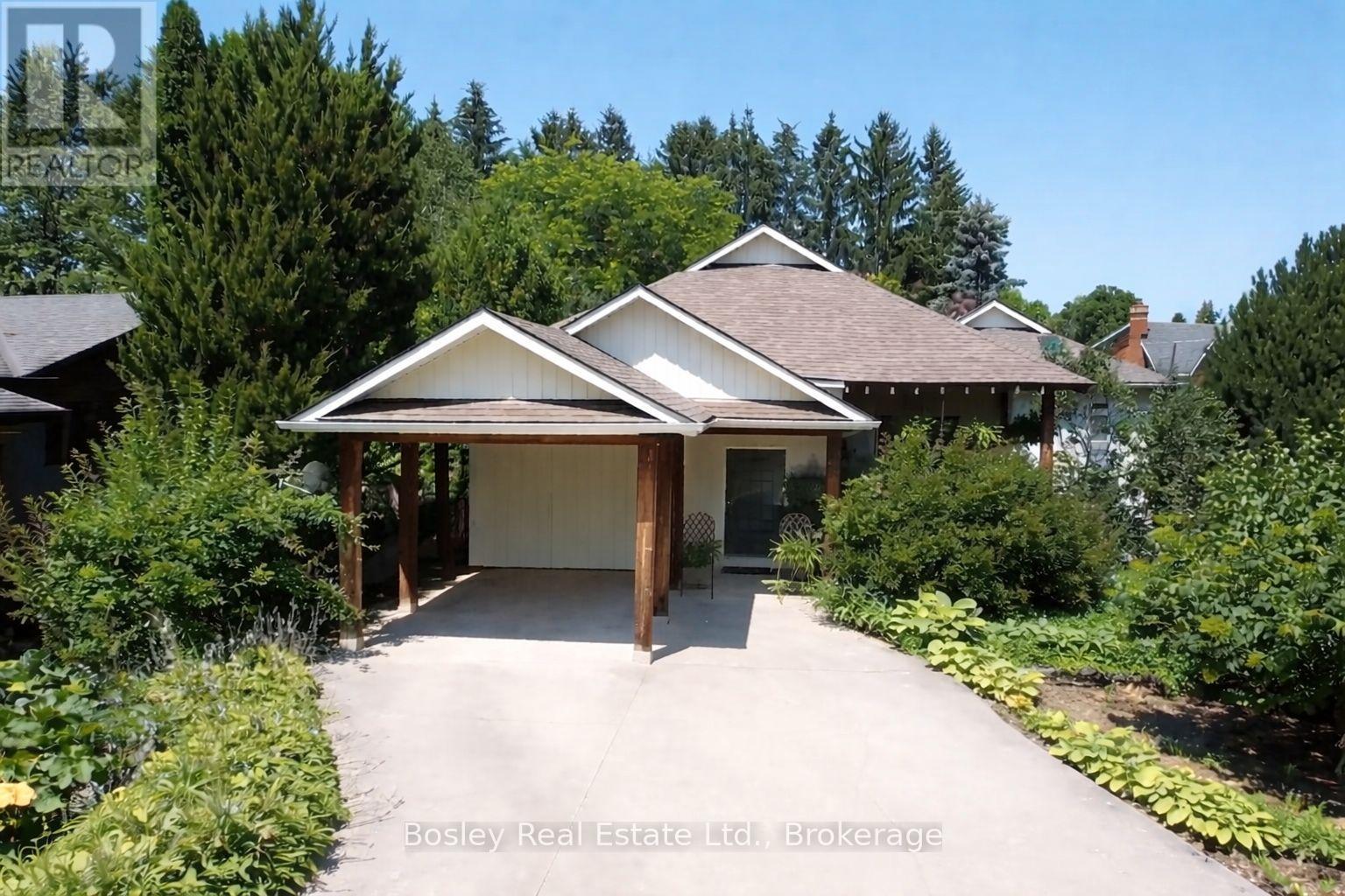 96 MOORE CRESCENT, Blue Mountains, Ontario