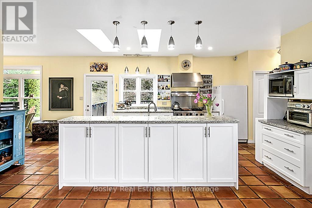 96 Moore Crescent, Blue Mountains, Ontario  N0H 2P0 - Photo 11 - X13030050