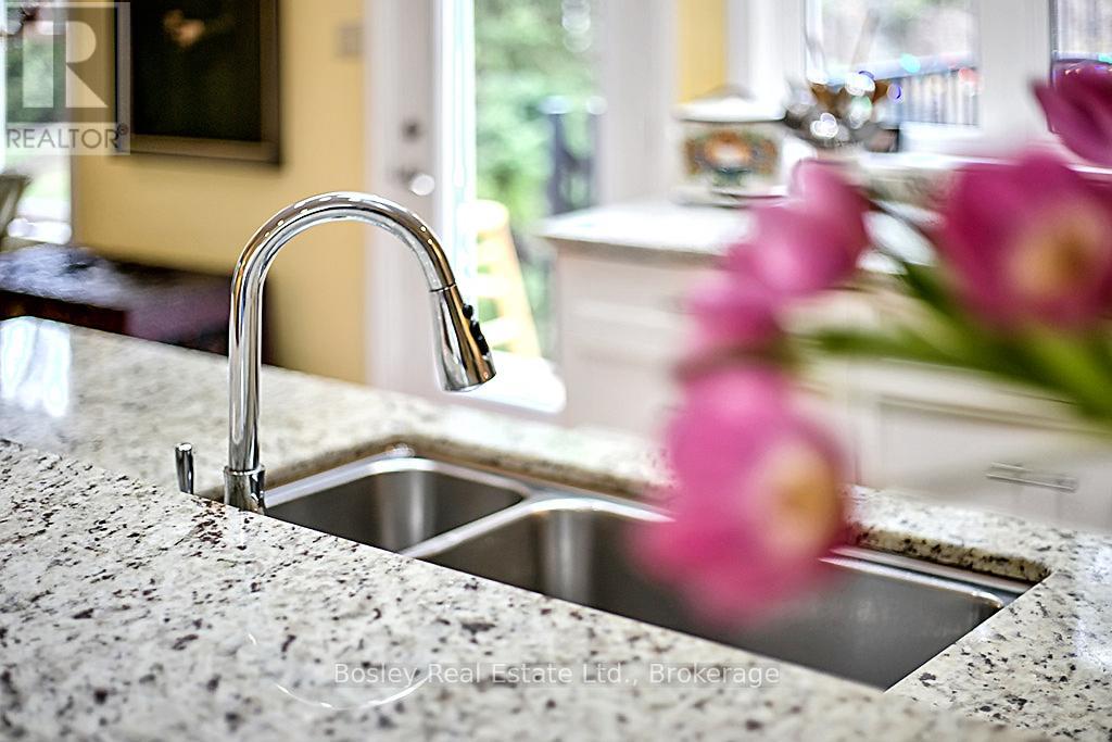 96 Moore Crescent, Blue Mountains, Ontario  N0H 2P0 - Photo 18 - X13030050