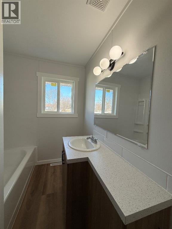 5032 55th Avenue, High Prairie, Alberta  T0G 1E0 - Photo 12 - A2303480