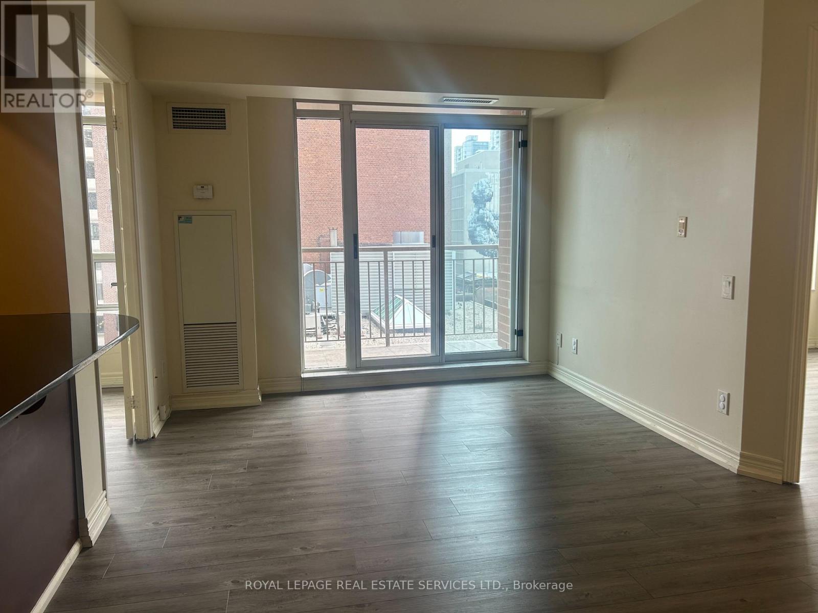 804 - 60 St Clair Avenue W, Toronto, Ontario  M4V 1M1 - Photo 2 - C12900916