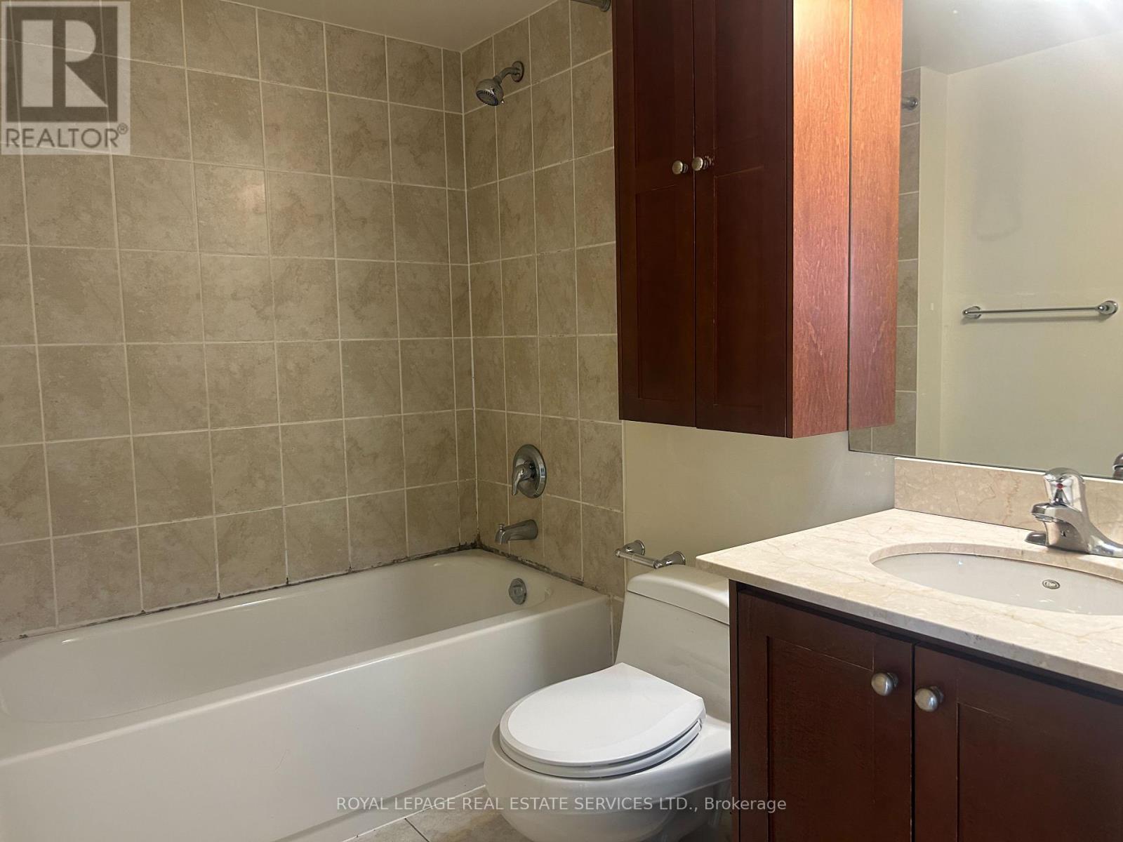 804 - 60 St Clair Avenue W, Toronto, Ontario  M4V 1M1 - Photo 8 - C12900916