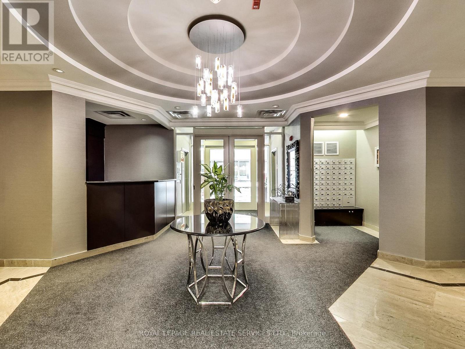 804 - 60 St Clair Avenue W, Toronto, Ontario  M4V 1M1 - Photo 13 - C12900916