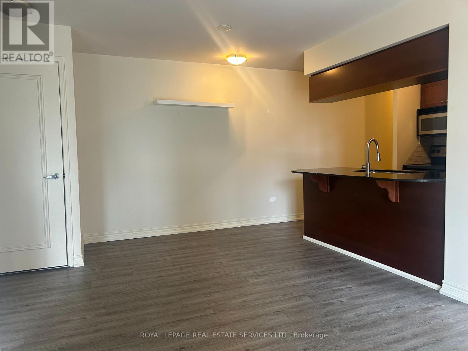 804 - 60 St Clair Avenue W, Toronto, Ontario  M4V 1M1 - Photo 3 - C12900916