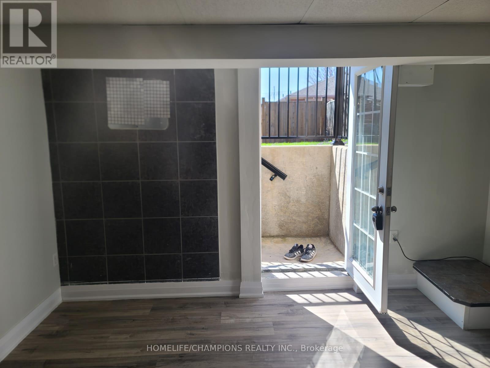 462 Loring Street, Oshawa, Ontario  L1H 6K8 - Photo 2 - E13025074