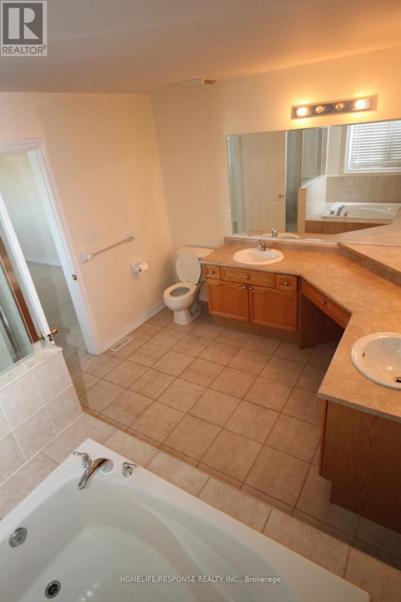 517 Fernforest Drive, Brampton, Ontario  L6R 0S8 - Photo 12 - W13027284