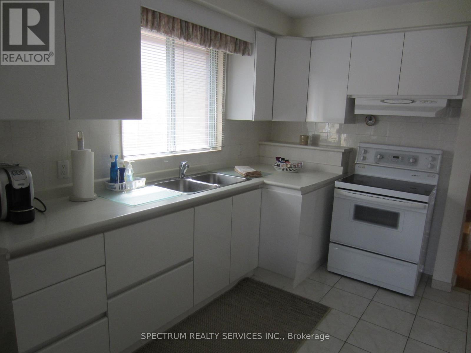 409 Patricia Avenue, Toronto, Ontario  M2R 2N1 - Photo 11 - C13029474