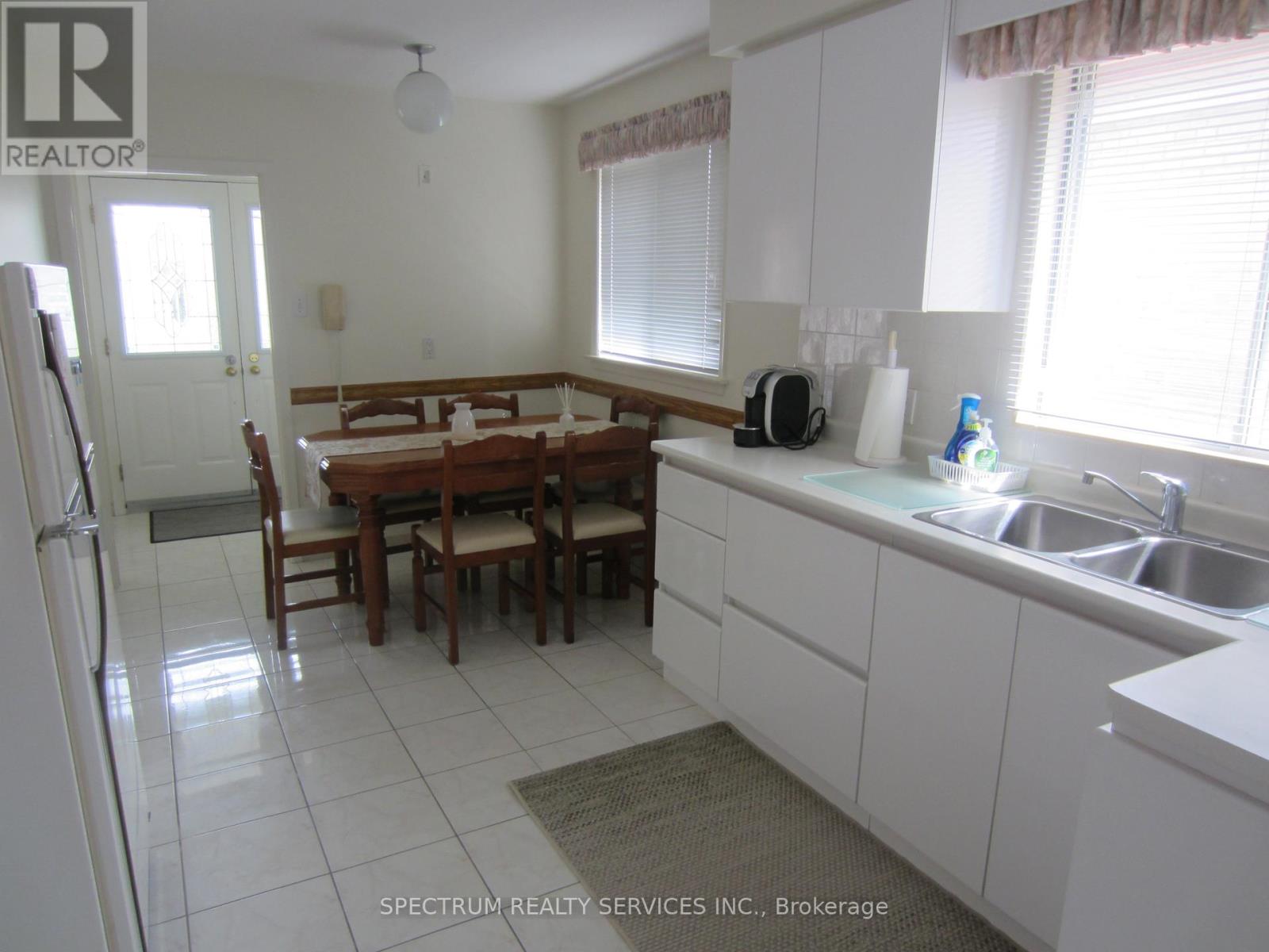 409 Patricia Avenue, Toronto, Ontario  M2R 2N1 - Photo 9 - C13029474